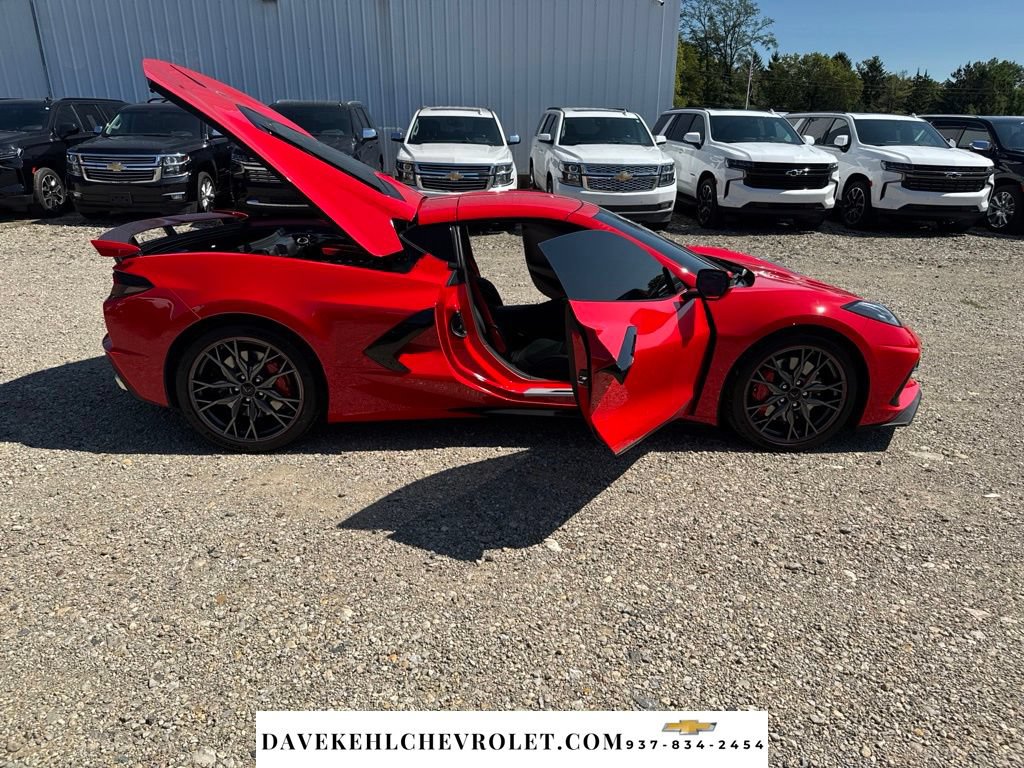 Used 2026 Chevrolet Corvette Stingray Coupe w/ Z51 Performance Package RWD image 25