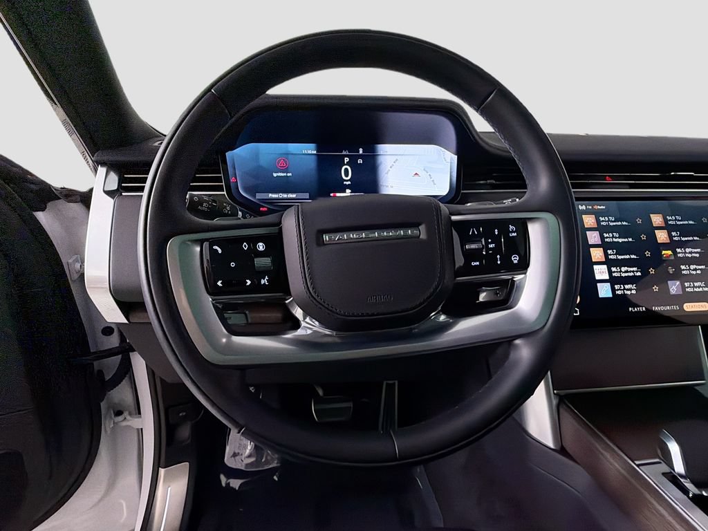 Certified 2025 Land Rover Range Rover Long Wheelbase SE AWD/4WD image 11