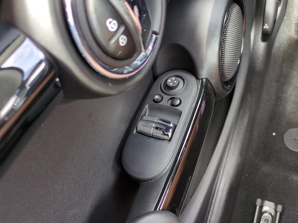 Used 2023 MINI Cooper S FWD image 18