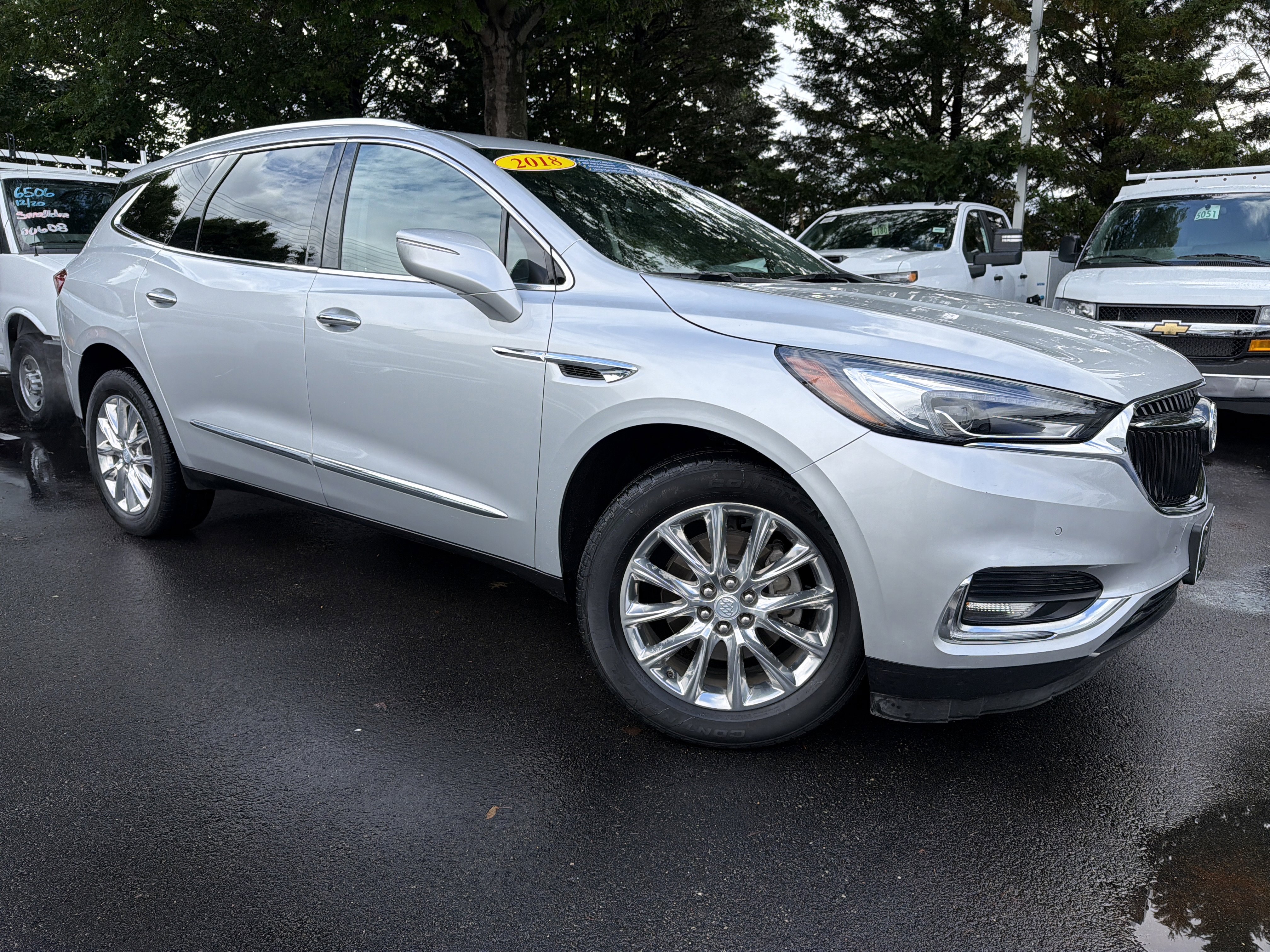 Used 2018 Buick Enclave Premium w/ Experience Buick Package AWD/4WD image 2