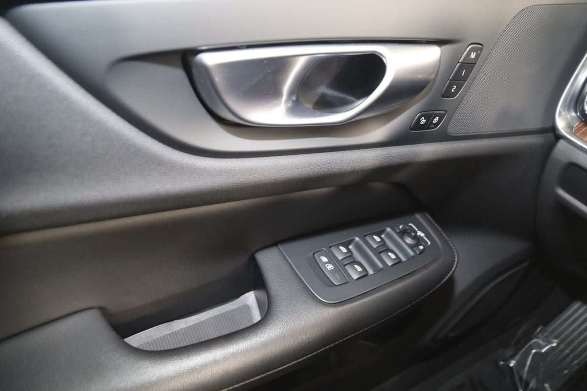 Used 2024 Volvo S60 B5 Plus AWD/4WD image 30