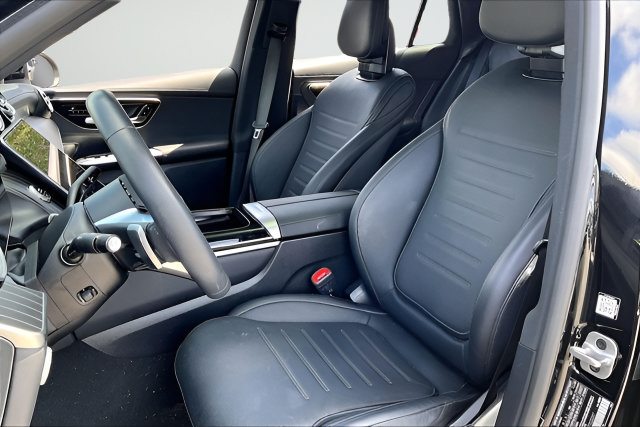 Certified 2026 Mercedes-Benz GLC 300 4MATIC image 18