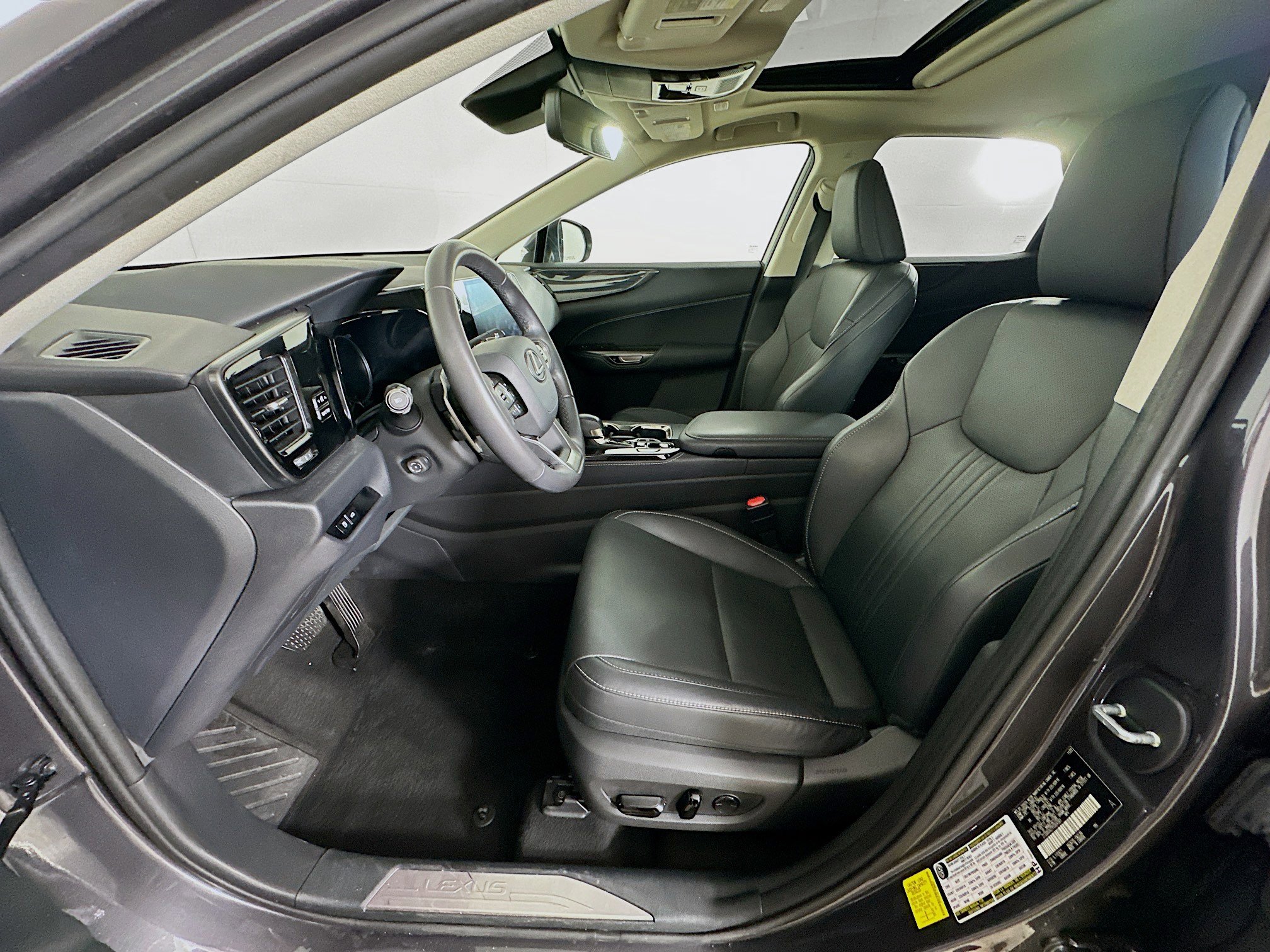 Used 2023 Lexus NX 250 FWD image 13