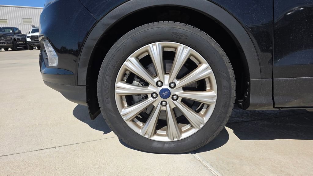 Used 2017 Ford Escape Titanium image 10