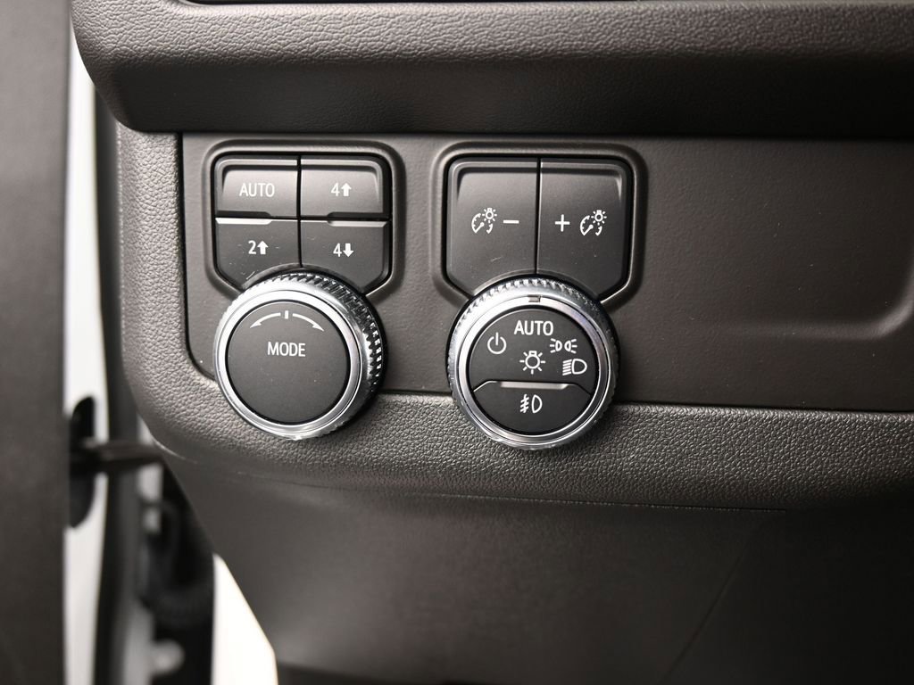 Used 2023 GMC Yukon XL AT4 image 36
