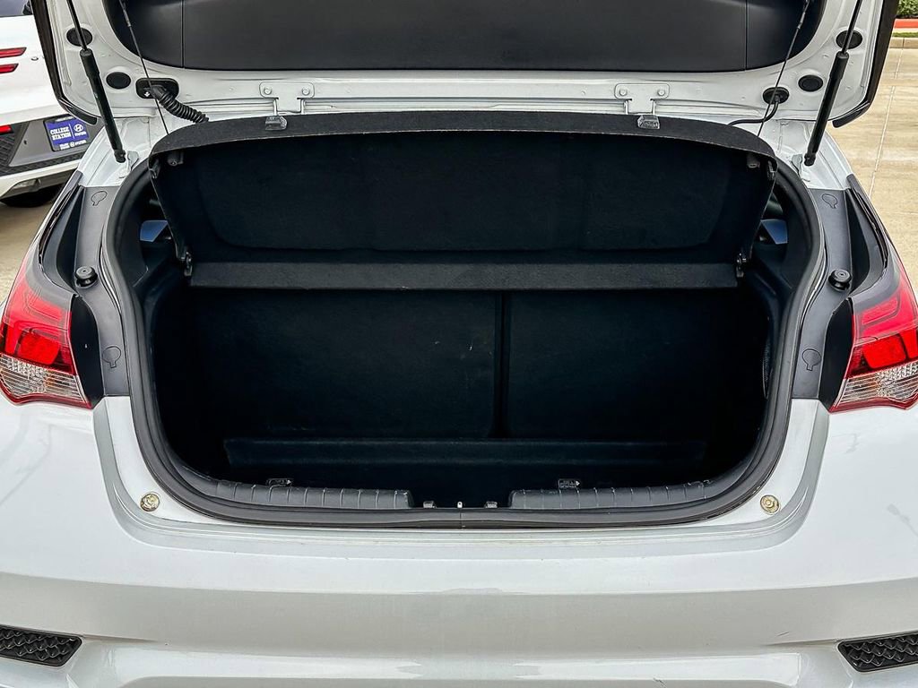 Used 2019 Hyundai Veloster N N w/ Performance Package image 31