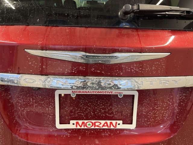 Used 2014 Chrysler Town & Country Limited w/ Luxury Group image 7