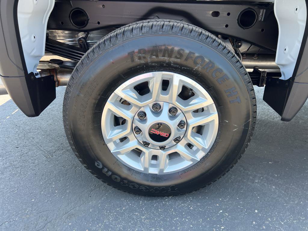 New 2025 GMC Sierra 2500 Pro image 9