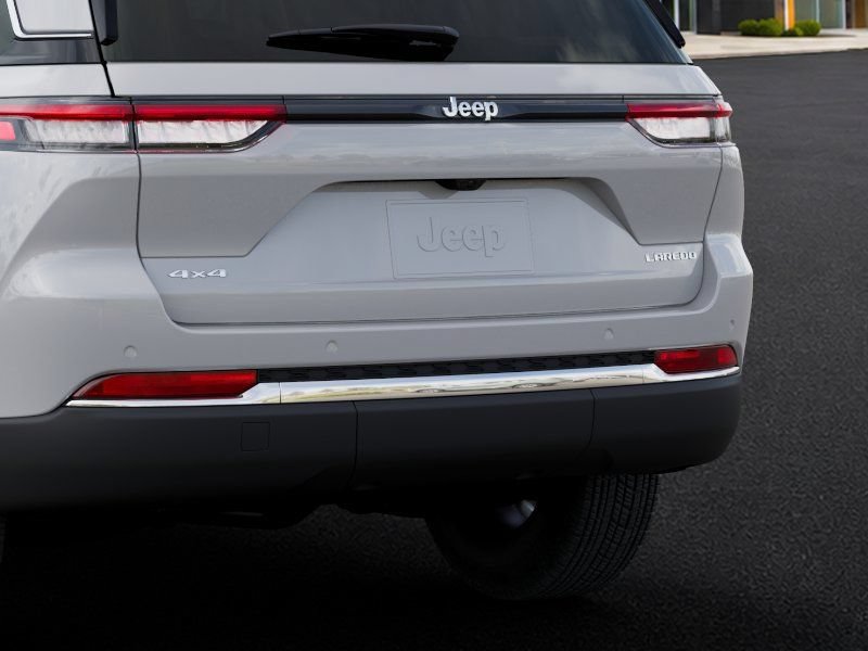 New 2026 Jeep Grand Cherokee Laredo X AWD/4WD image 13