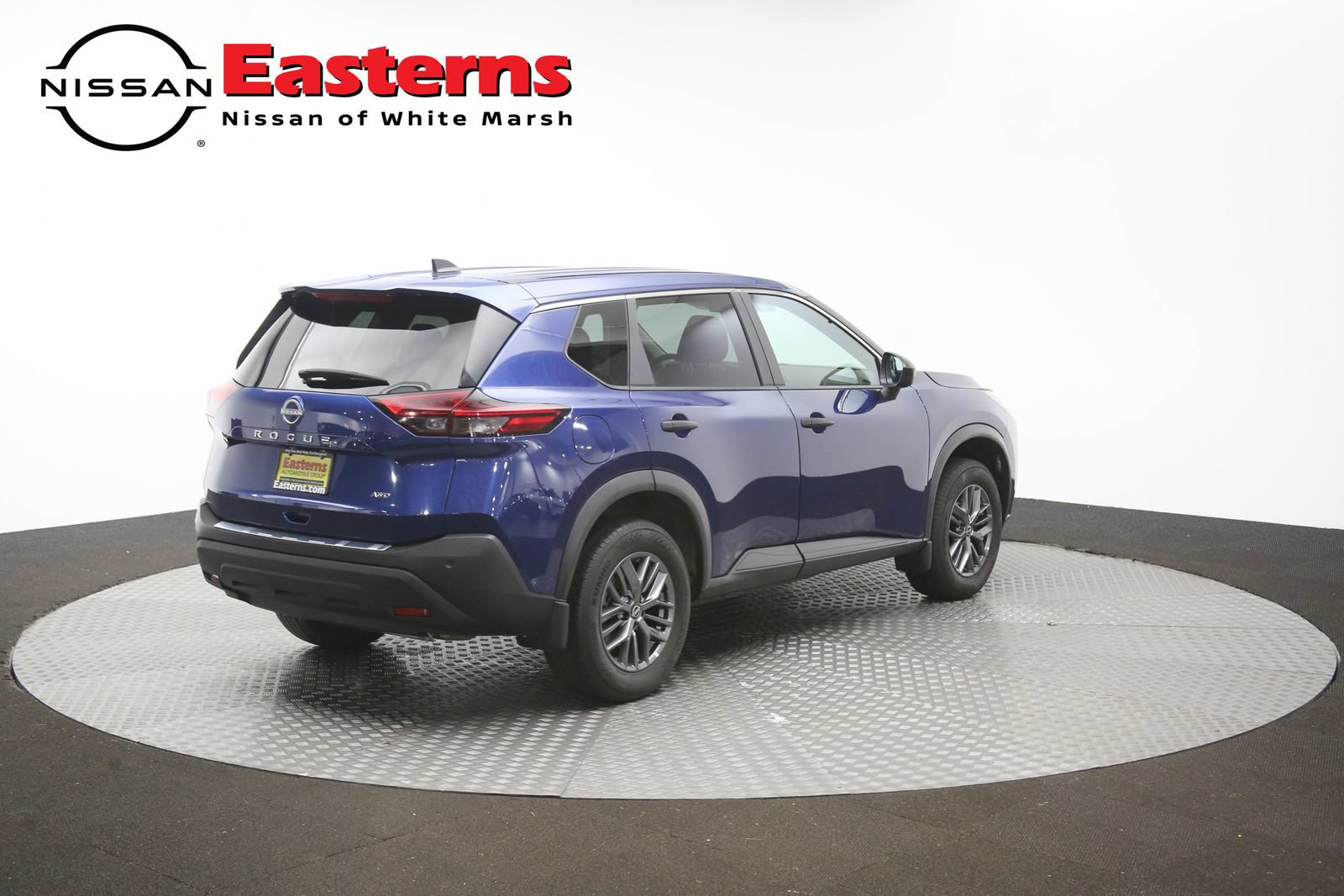Used 2023 Nissan Rogue S AWD/4WD image 40