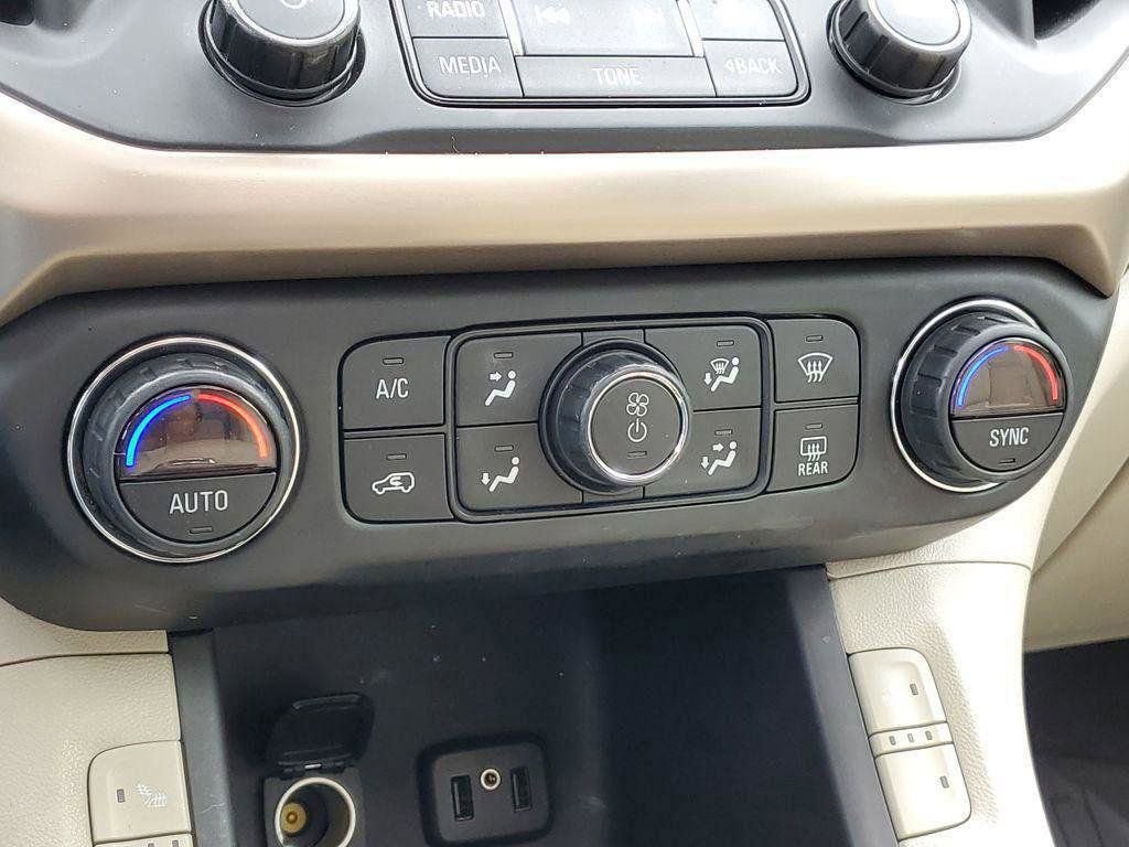 Used 2018 GMC Acadia Denali w/ Technology Package AWD/4WD image 18