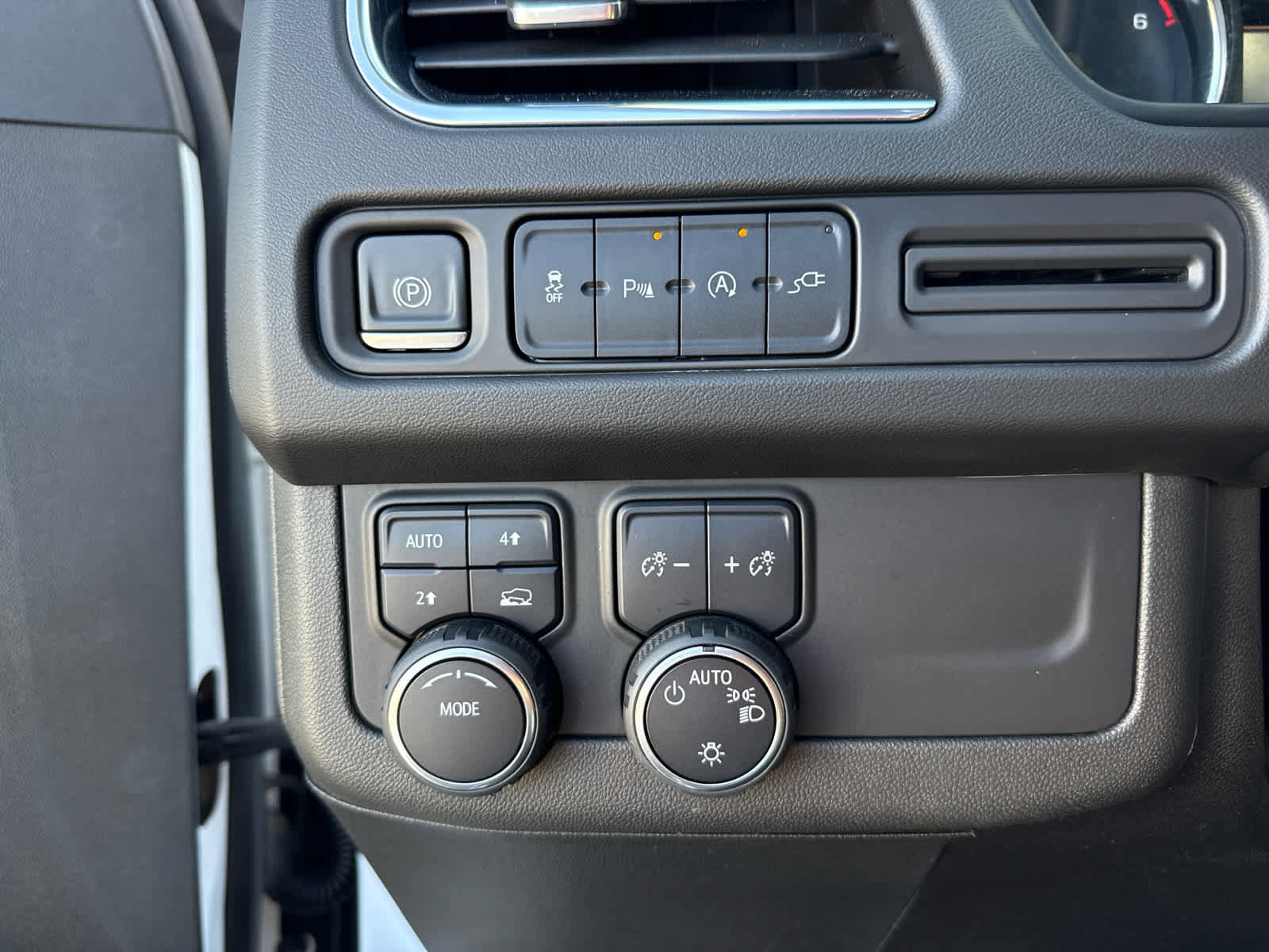 Used 2021 Chevrolet Tahoe LT image 17