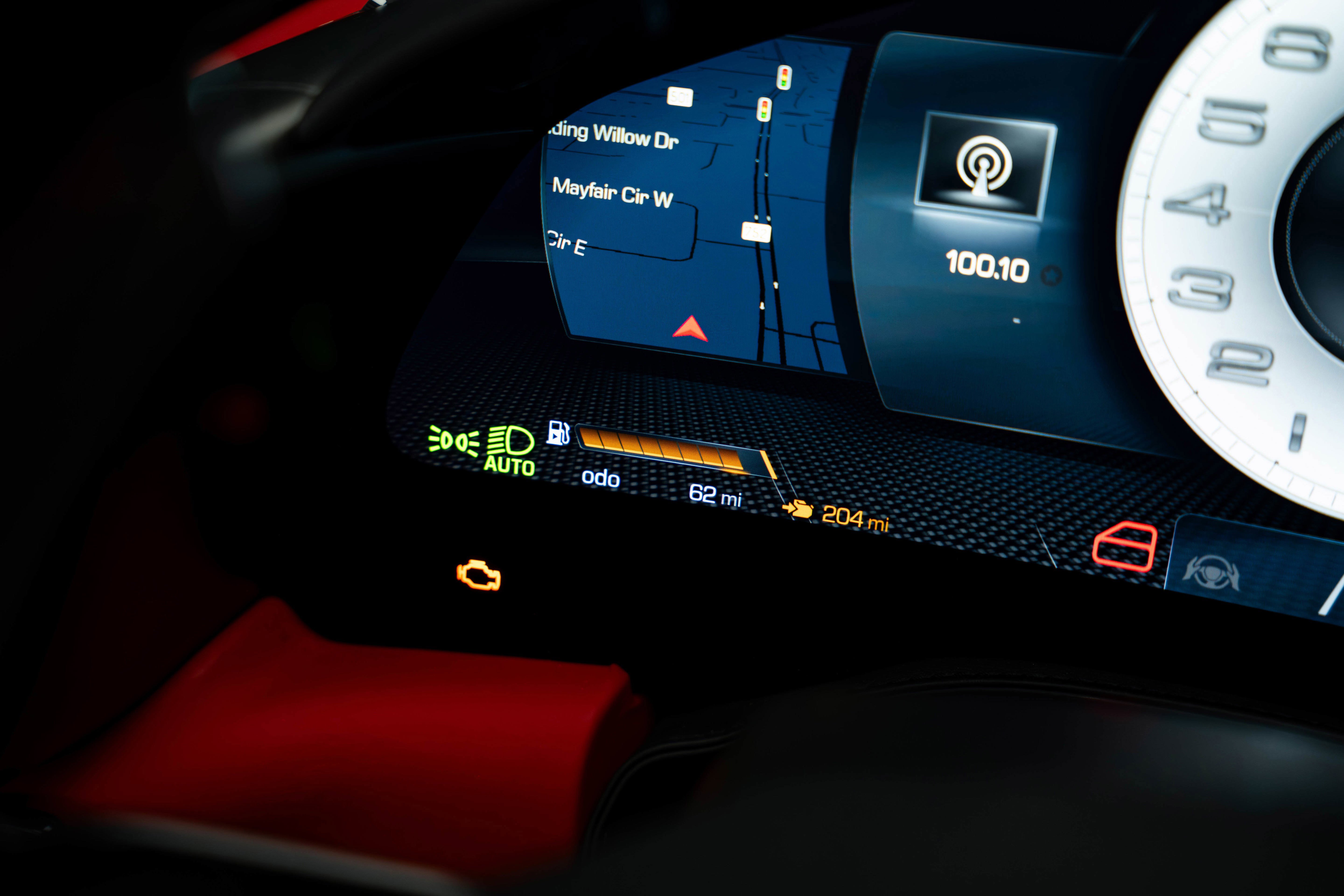 Used 2024 Ferrari Roma Spider image 35