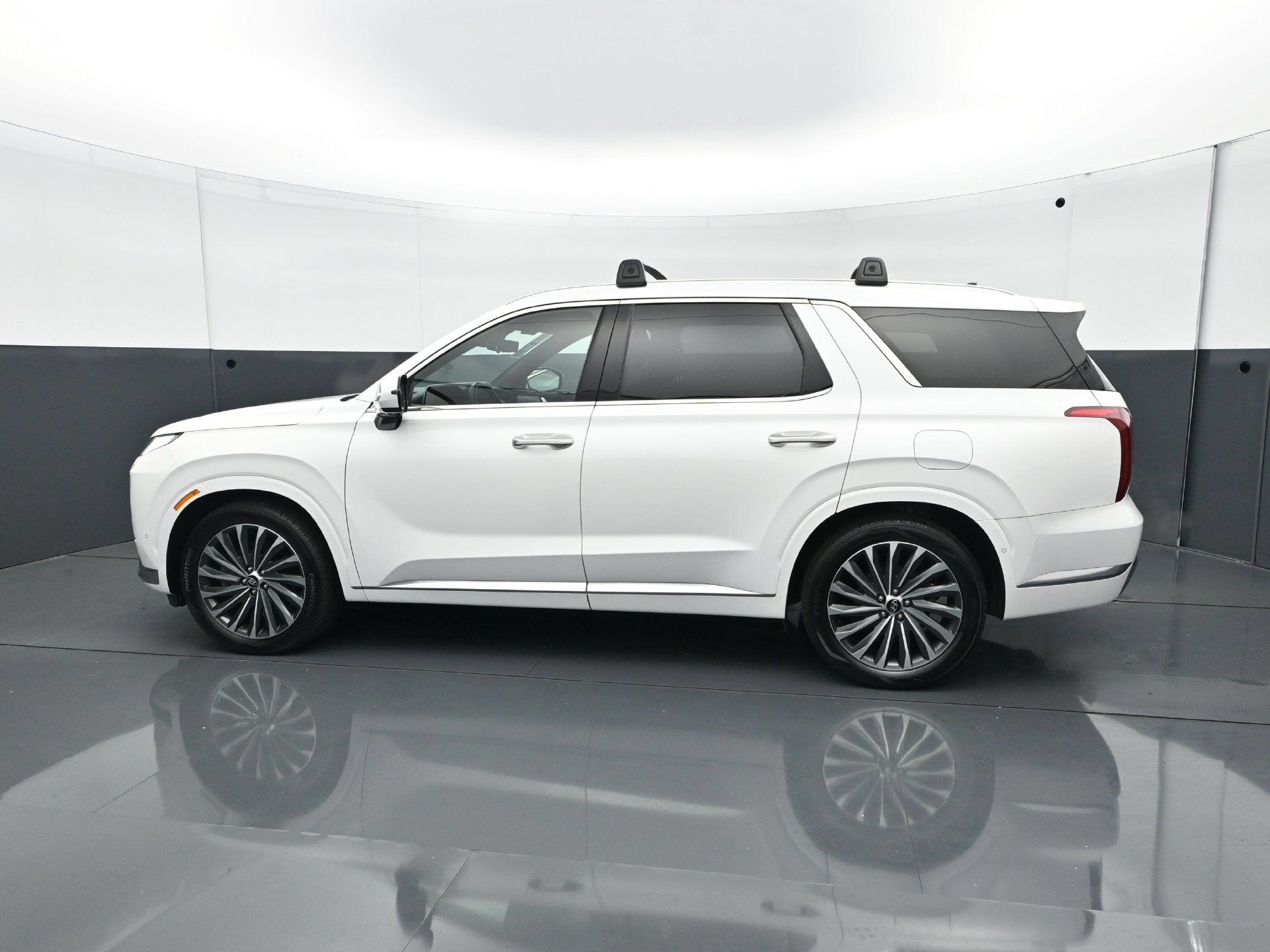 Used 2023 Hyundai Palisade Calligraphy AWD/4WD image 3