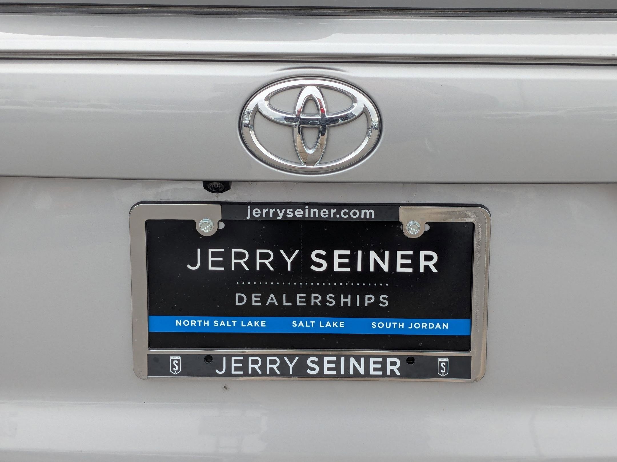 Used 2023 Toyota RAV4 XLE Premium image 13