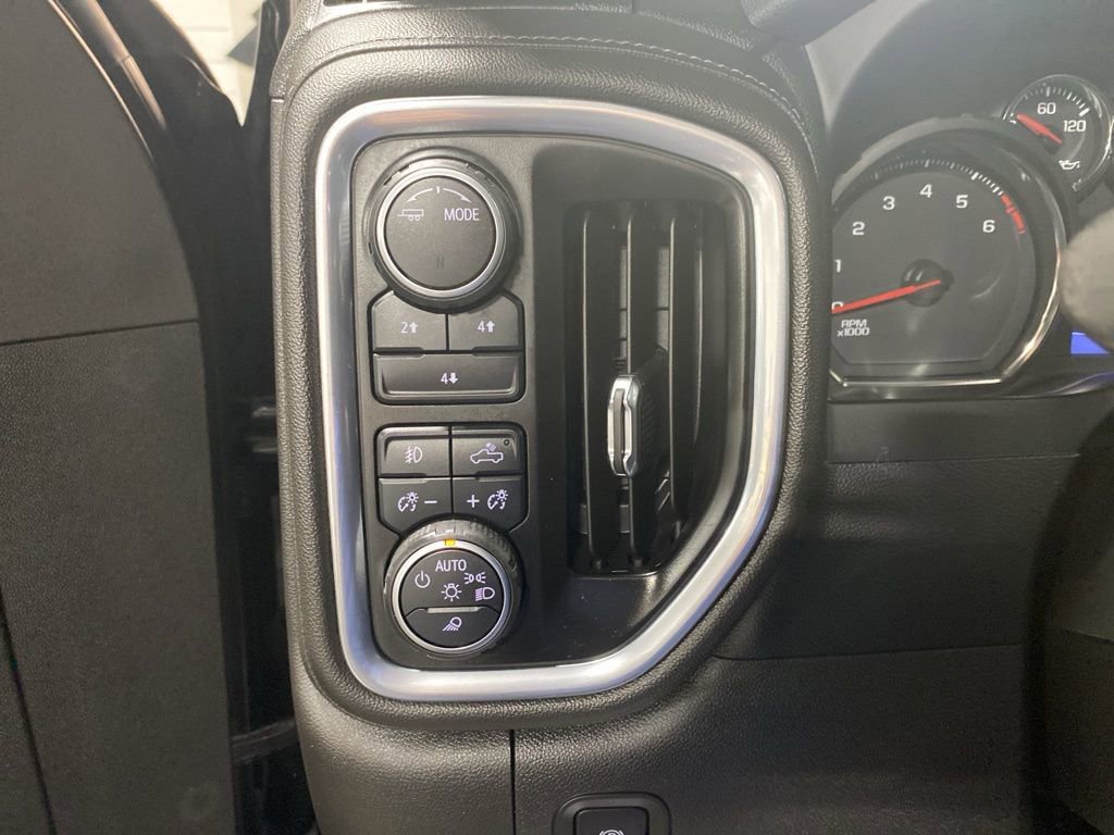 Used 2022 Chevrolet Silverado 2500 LT w/ Midnight Edition image 20