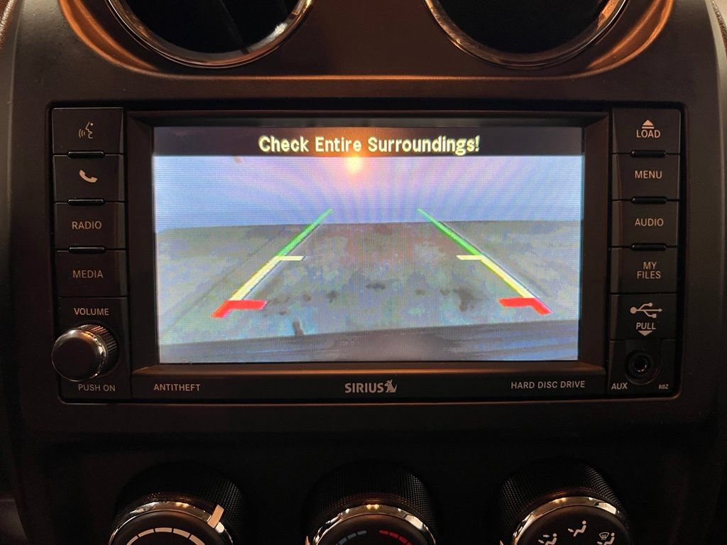 Used 2016 Jeep Patriot Latitude AWD/4WD image 23