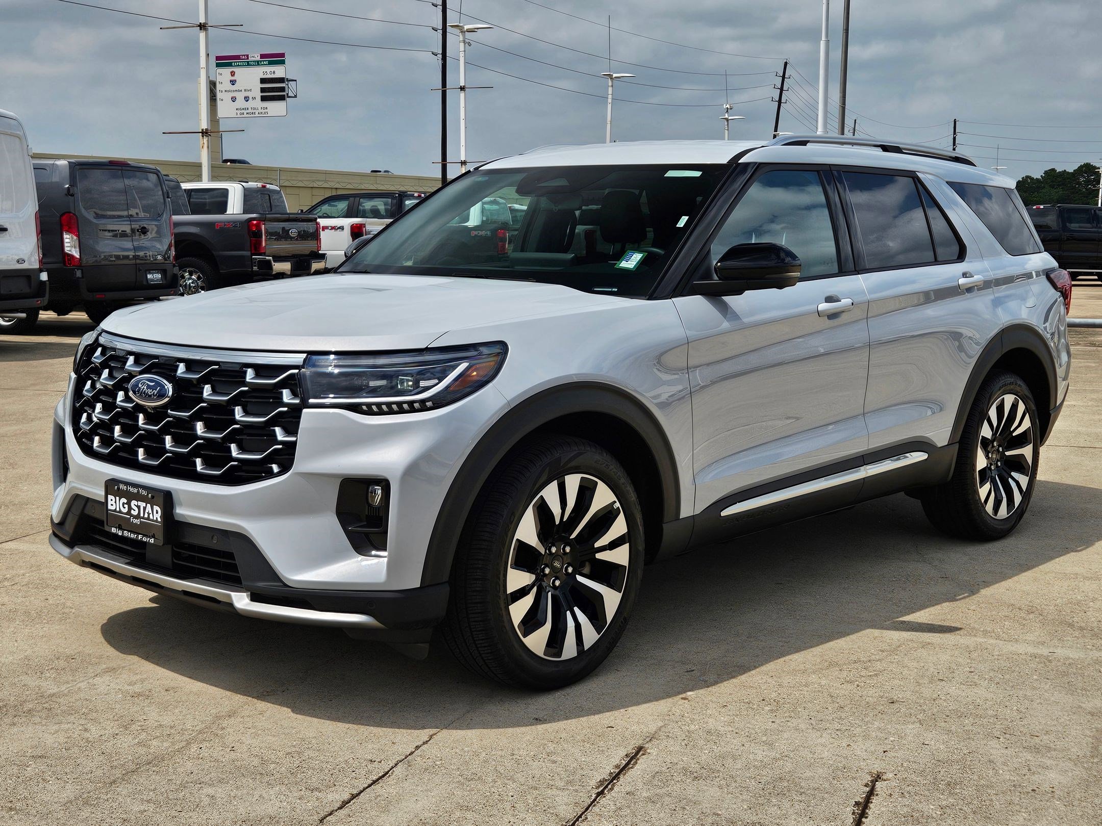 Used 2026 Ford Explorer Platinum w/ LUX Leather Package AWD/4WD image 9