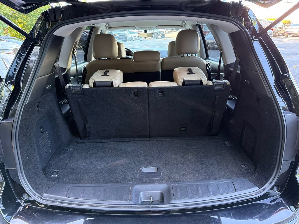 Used 2019 Nissan Pathfinder SV FWD image 18