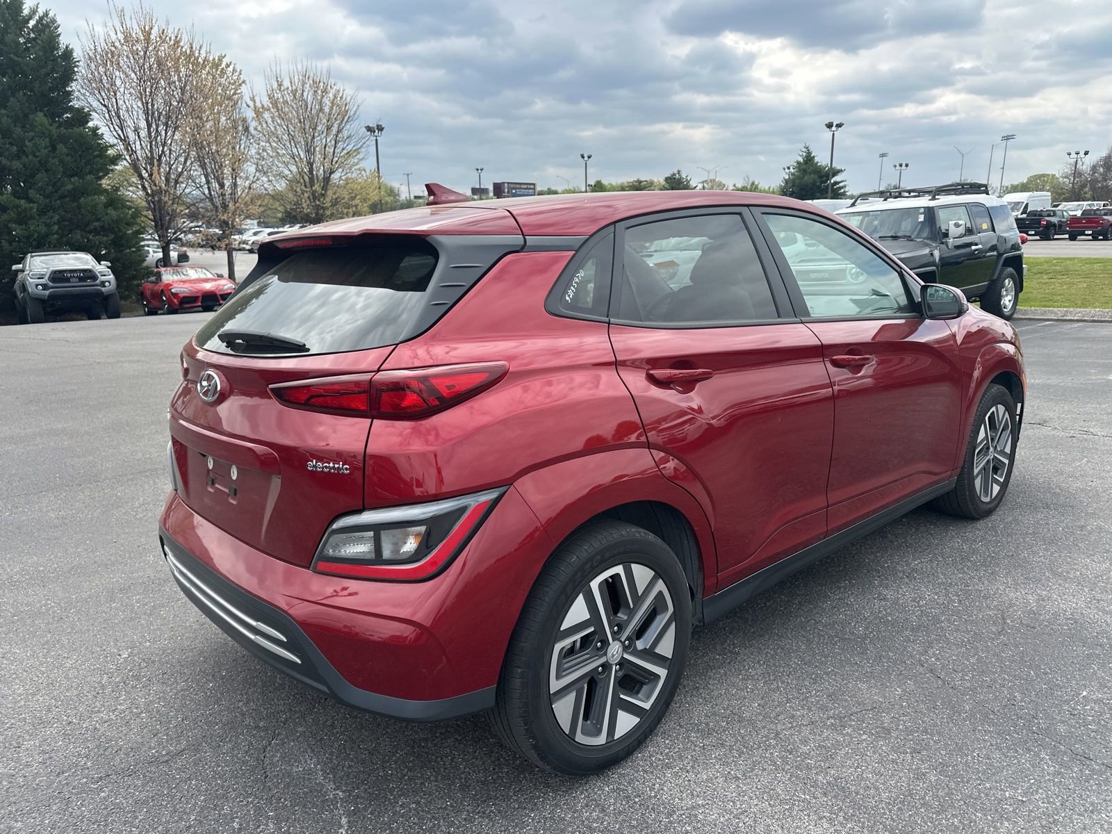Used 2023 Hyundai Kona SEL image 3