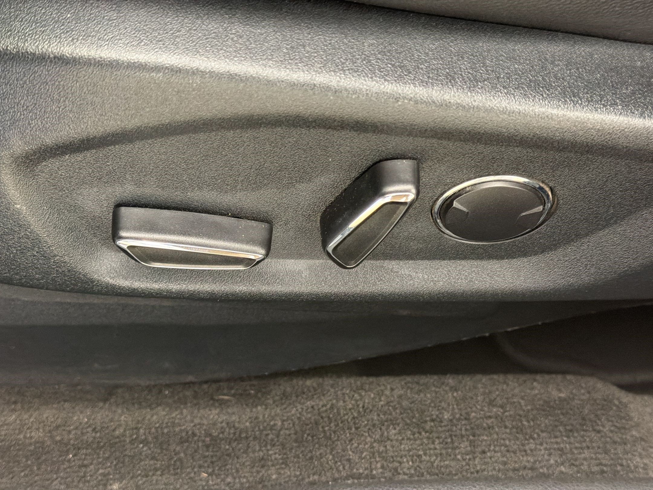 Used 2018 Ford Explorer Sport AWD/4WD image 14