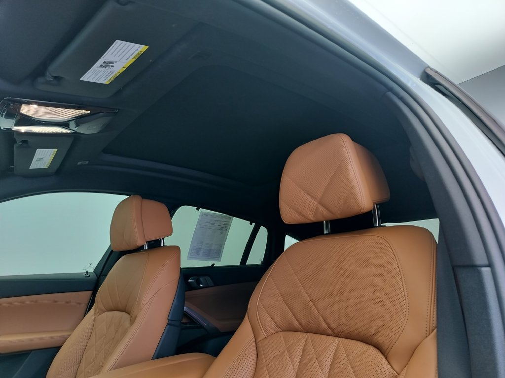 Certified 2025 BMW X6 M60i AWD/4WD image 10