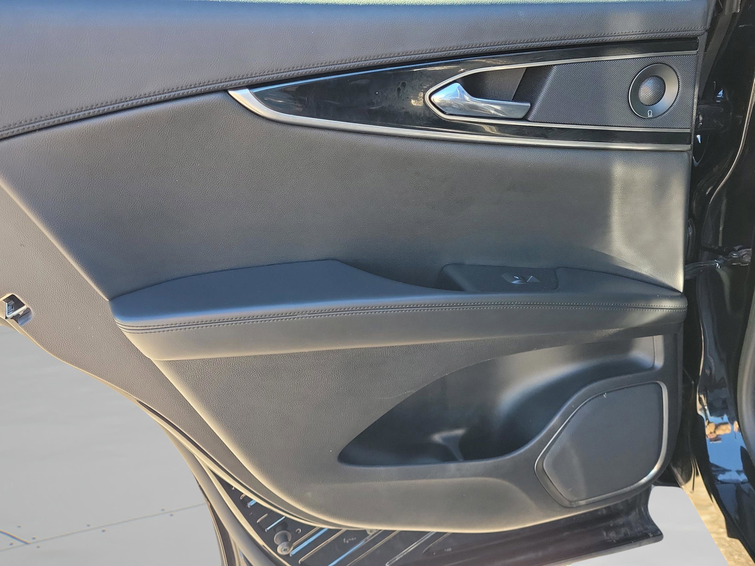 Used 2021 Lincoln Nautilus Reserve image 26