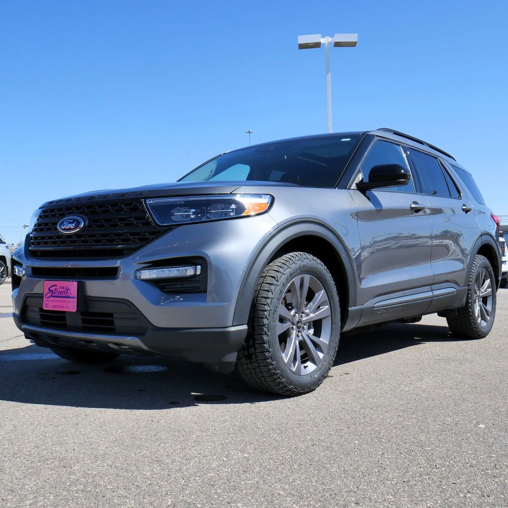 Used 2023 Ford Explorer XLT w/ Equipment Group 202A image 15