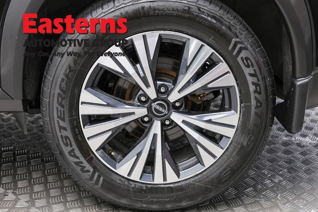 Used 2023 Nissan Rogue SV AWD/4WD image 8