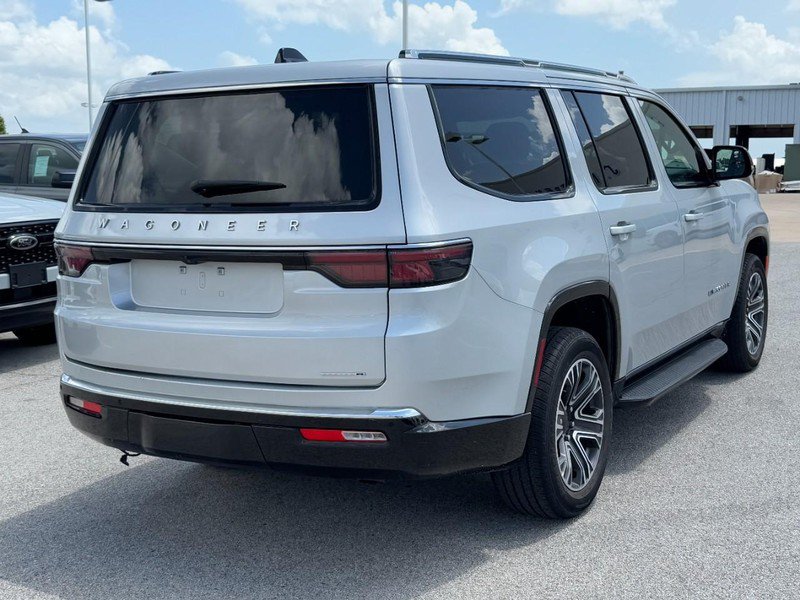 Used 2024 Jeep Wagoneer Series II AWD/4WD image 3