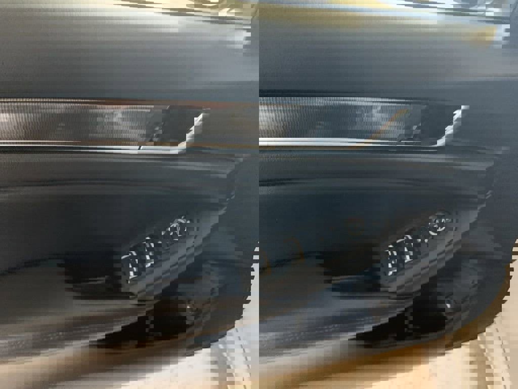 Used 2022 Honda Accord Sport image 12