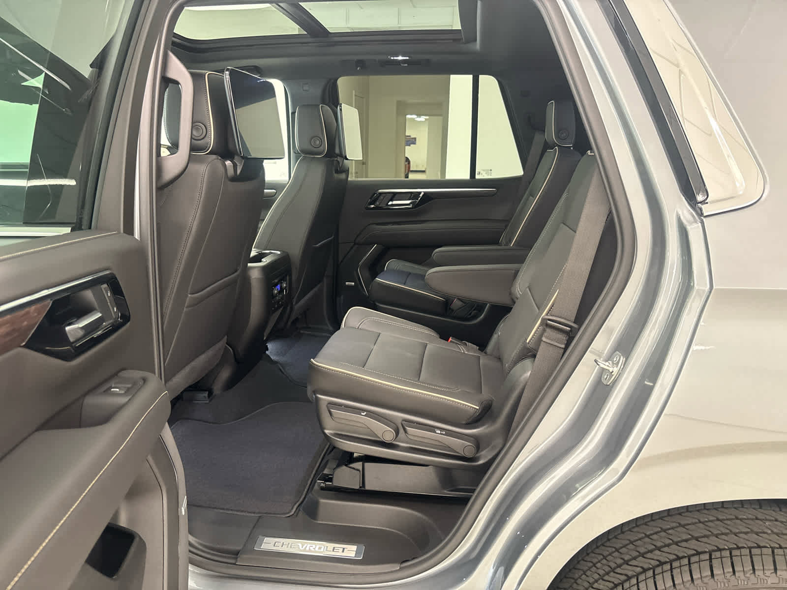New 2025 Chevrolet Tahoe Premier image 16