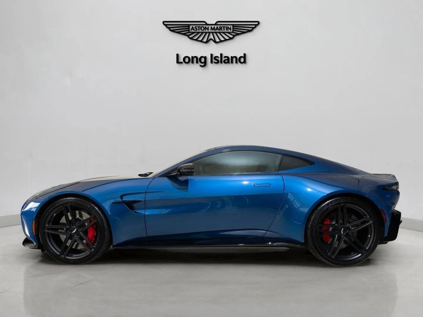 New 2026 Aston Martin V8 Vantage Coupe image 5