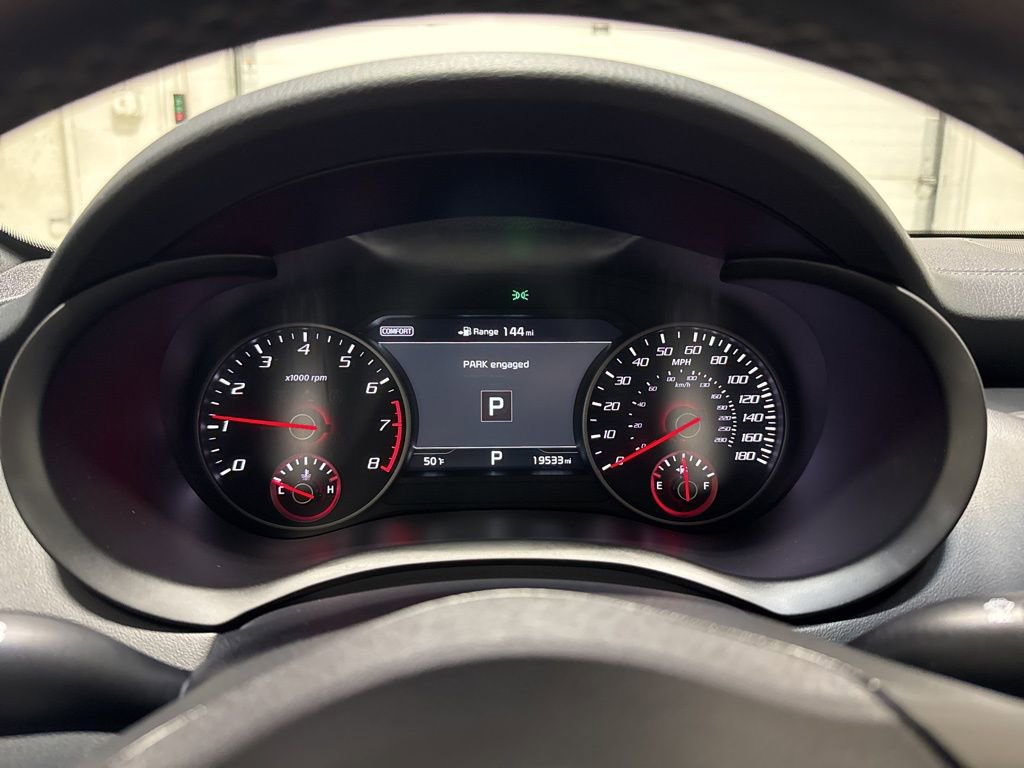 Used 2021 Kia Stinger GT2 image 25