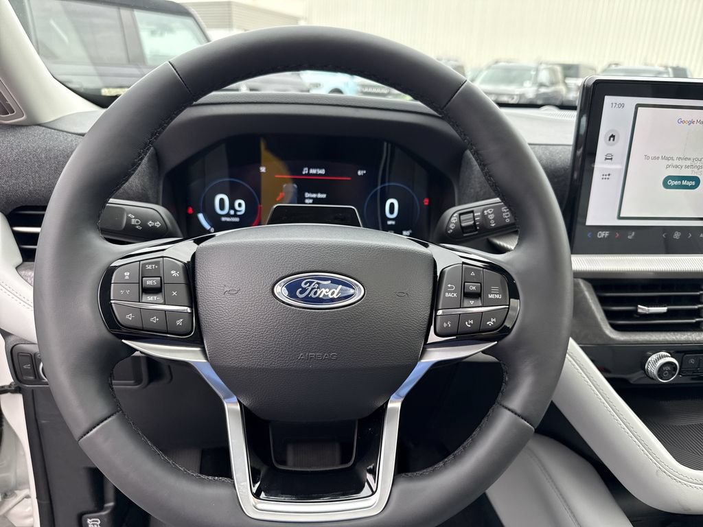 New 2026 Ford Explorer Platinum w/ LUX Leather Package AWD/4WD image 25