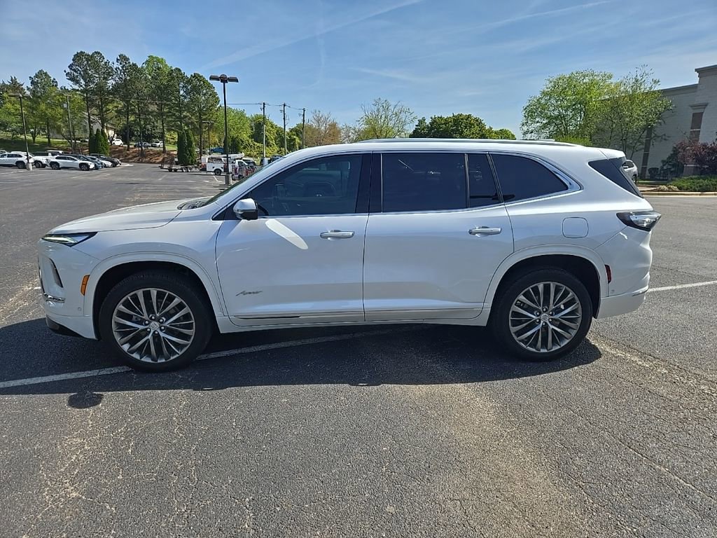 Used 2025 Buick Enclave Avenir w/ Super Cruise Package image 5
