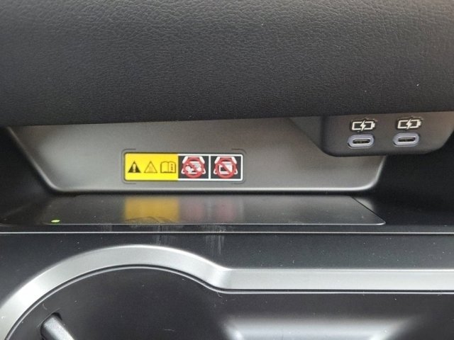 New 2025 Lexus UX 300h AWD image 15