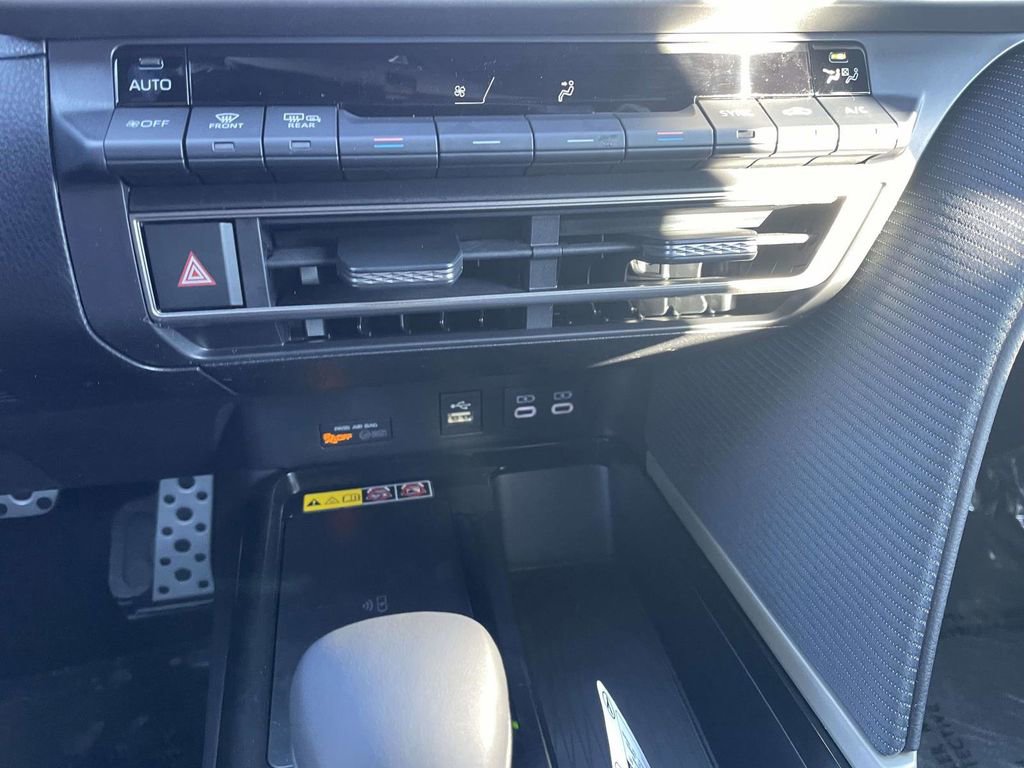 New 2026 Toyota Camry SE FWD image 40