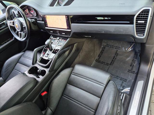 Used 2023 Porsche Cayenne Coupe AWD/4WD image 23