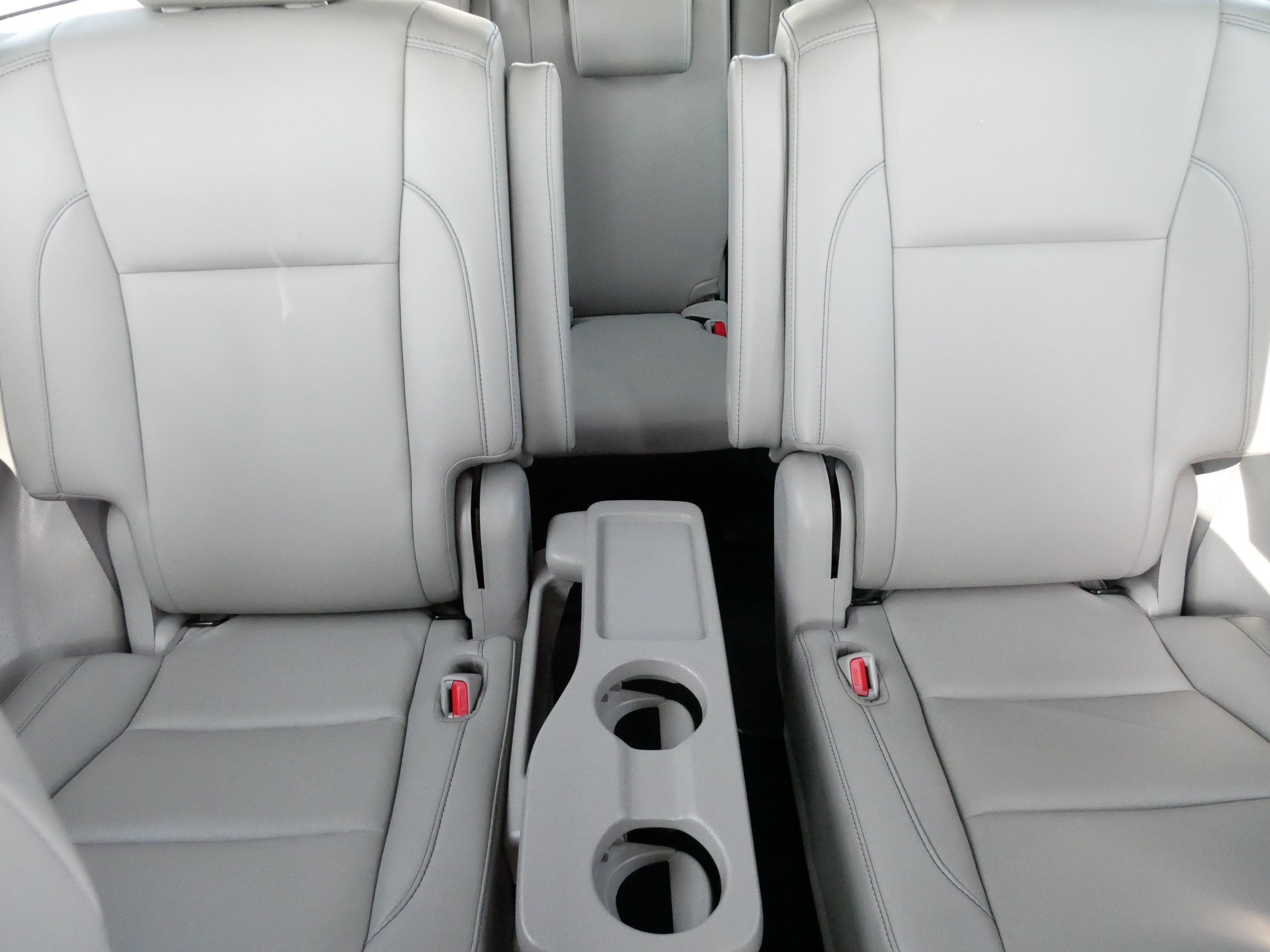 Used 2019 Toyota Highlander XLE AWD/4WD image 13