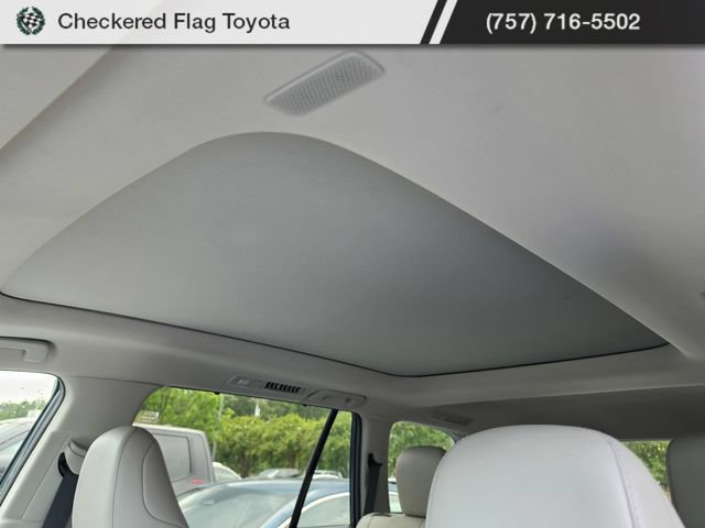 Used 2024 Toyota Grand Highlander AWD image 9