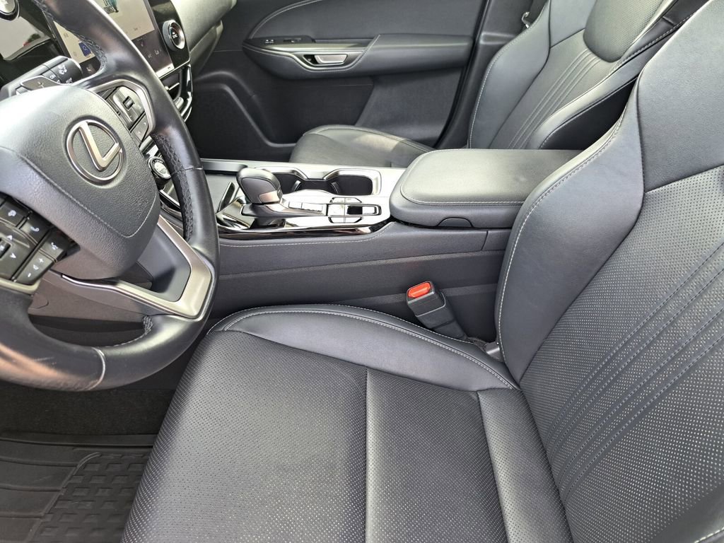 Used 2022 Lexus NX 250 AWD image 18