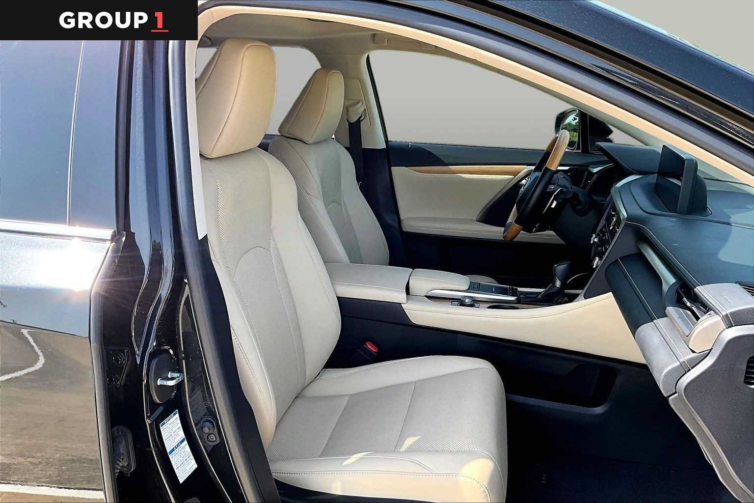 Certified 2022 Lexus RX 450hL AWD w/ Premium Package image 9