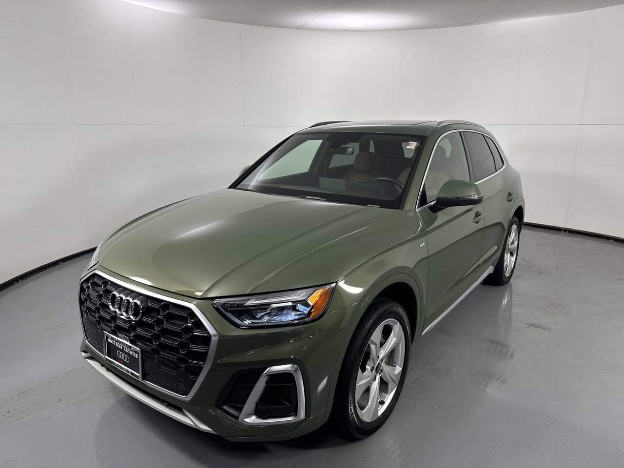 Used 2023 Audi Q5 2.0T Premium Plus w/ Premium Plus Package AWD/4WD image 32