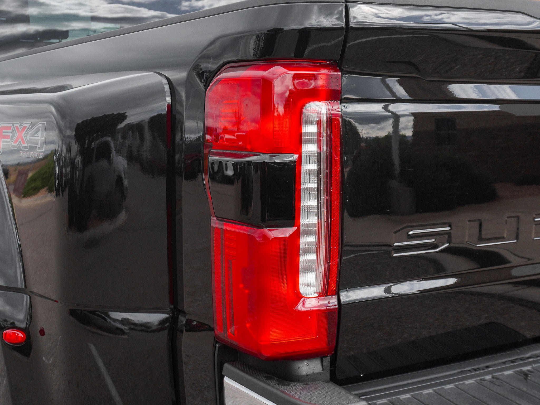 Used 2025 Ford F450 Lariat w/ Chrome Package image 17