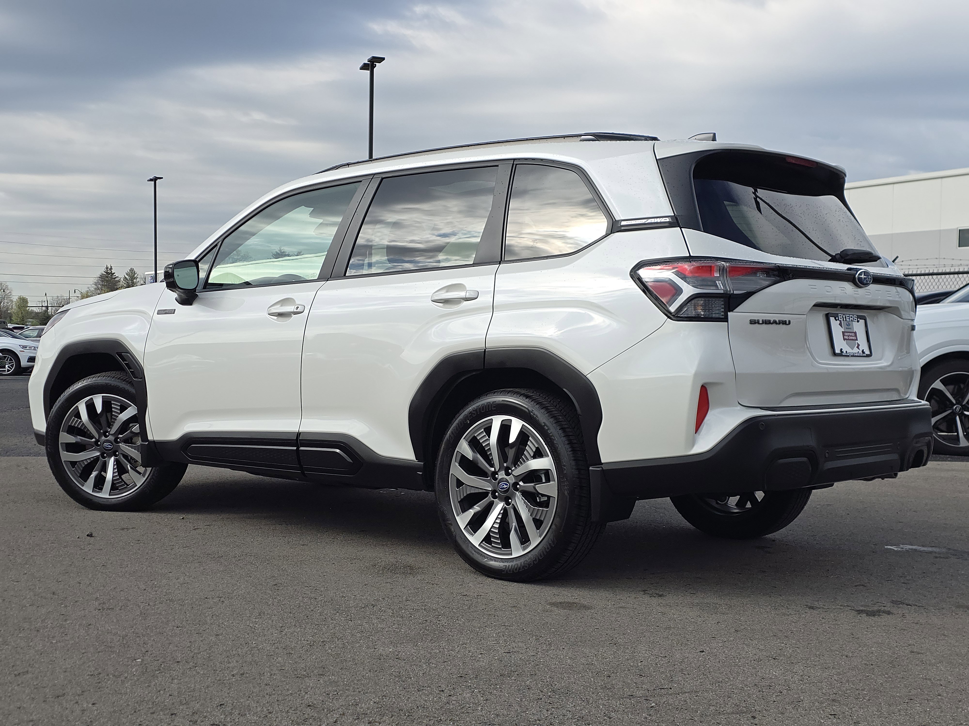 Used 2025 Subaru Forester Touring w/ Touring Package image 5