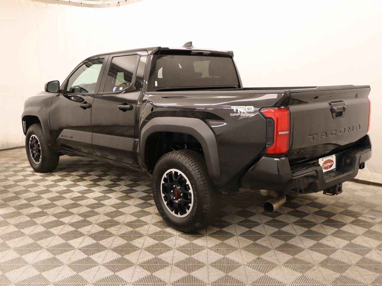 Used 2024 Toyota Tacoma TRD Off-Road AWD/4WD image 3