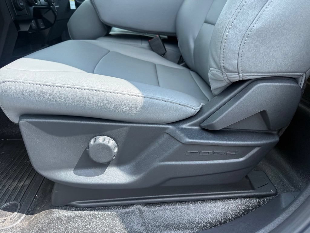 New 2026 Ford F550 2WD Regular Cab Super Duty image 19