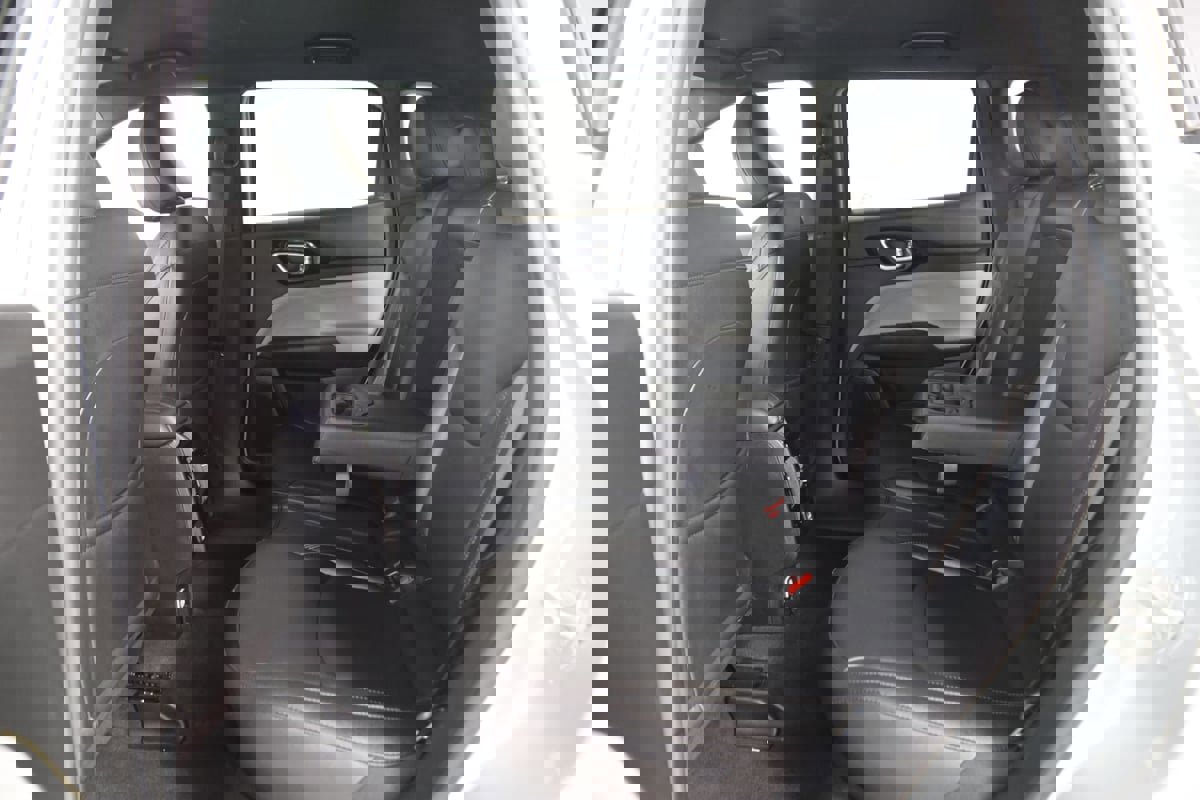 Used 2024 Jeep Compass Limited image 46