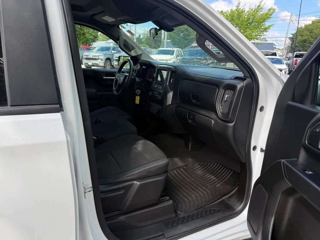 Used 2019 Chevrolet Silverado 1500 Custom w/ Custom Value Package AWD/4WD image 15